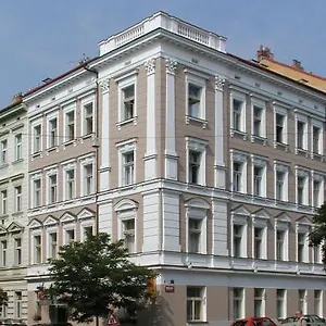 Máchova Praga